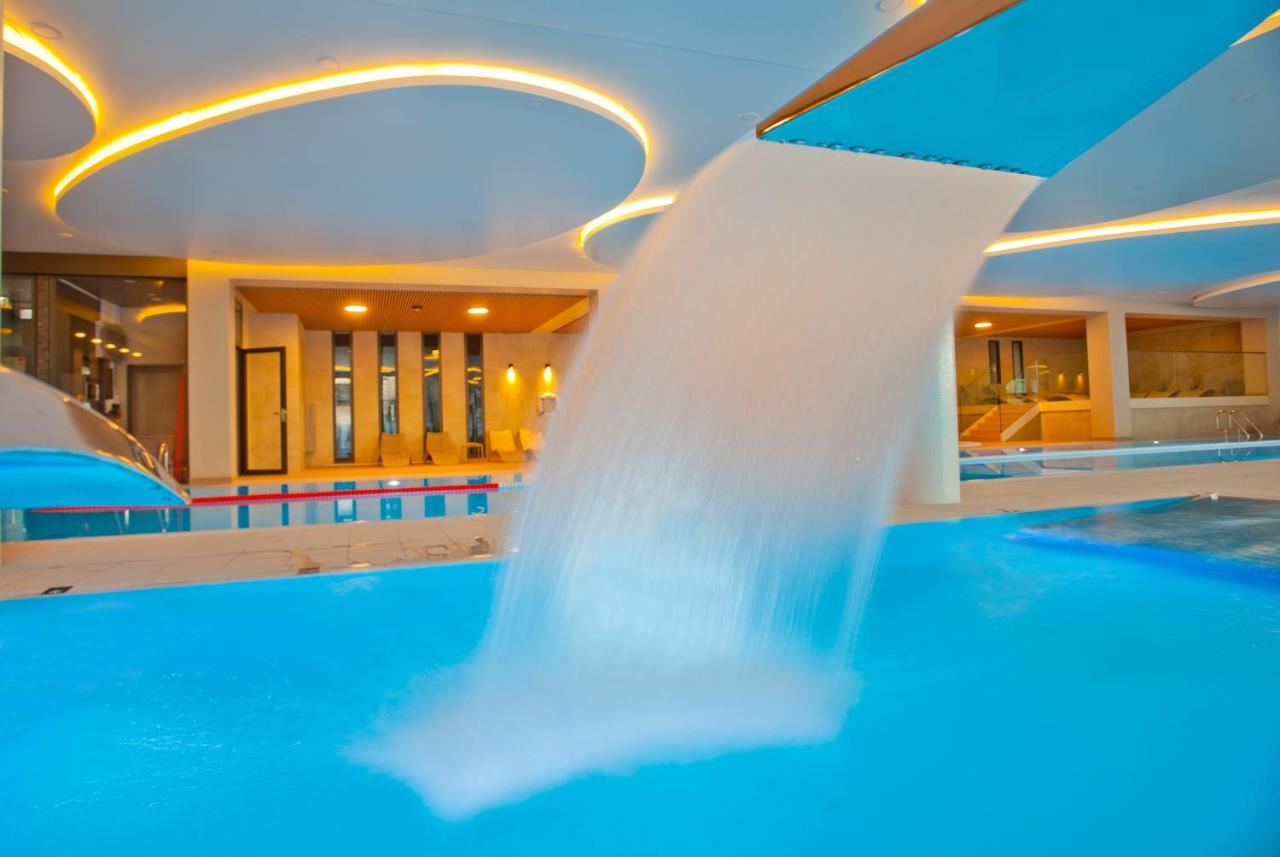 Aqua Resort Apartments-Aqua Park No Limit, Parking โควอบเซก ภายนอก รูปภาพ