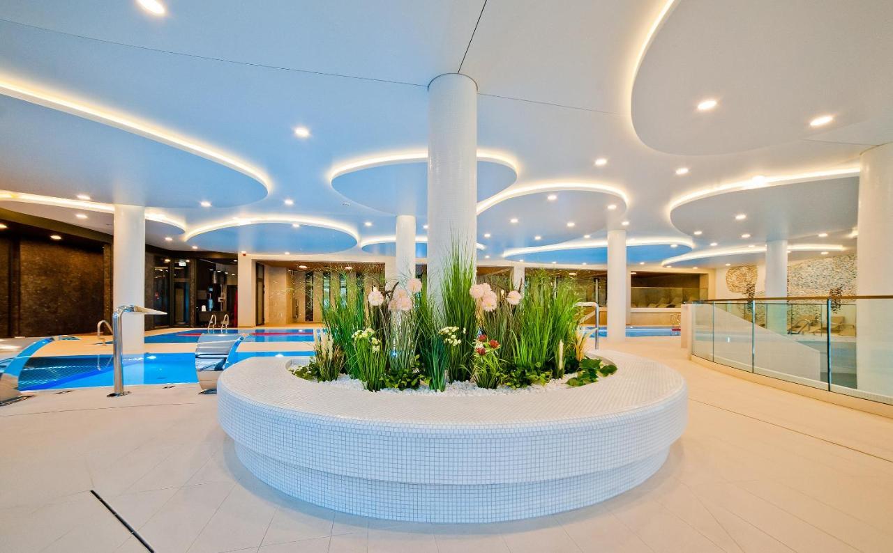 Aqua Resort Apartments-Aqua Park No Limit, Parking โควอบเซก ภายนอก รูปภาพ